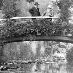 Monet w swoim ogrodzie - 1922 rok